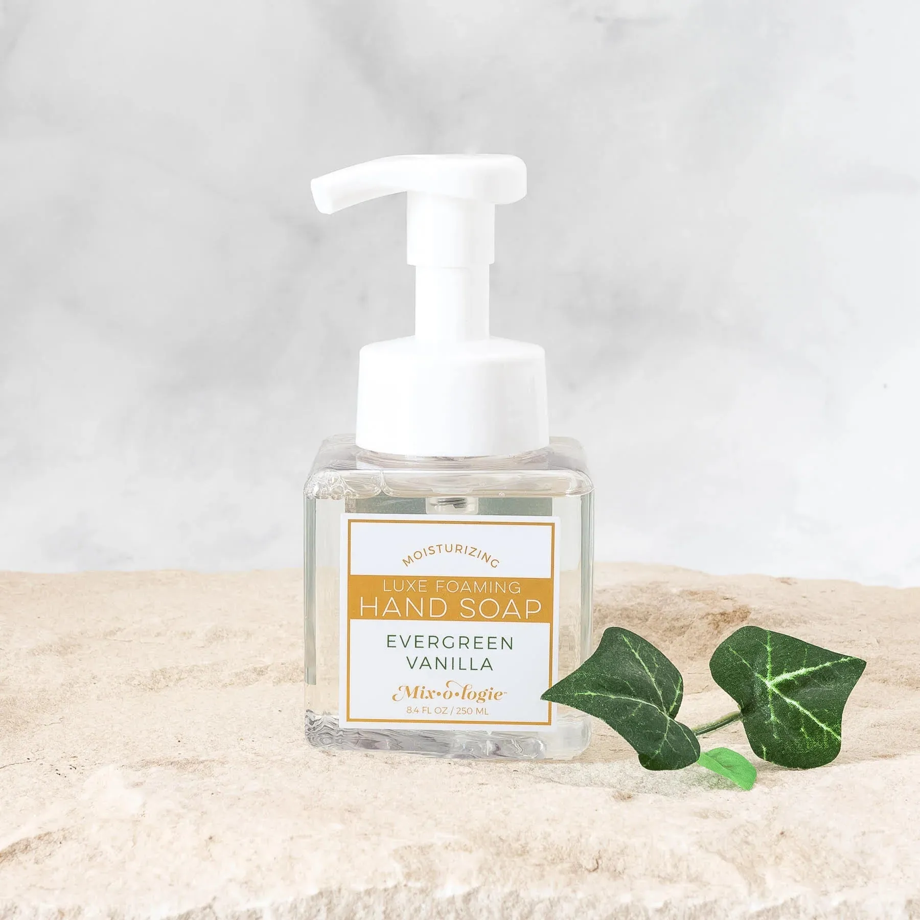 Mixologie Foaming Hand Soap Evergreen Vanilla