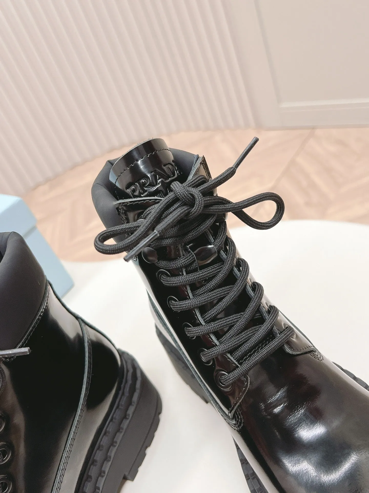 PRA LACE-UP BOOTS GLOSSY BLACK CALFSKIN