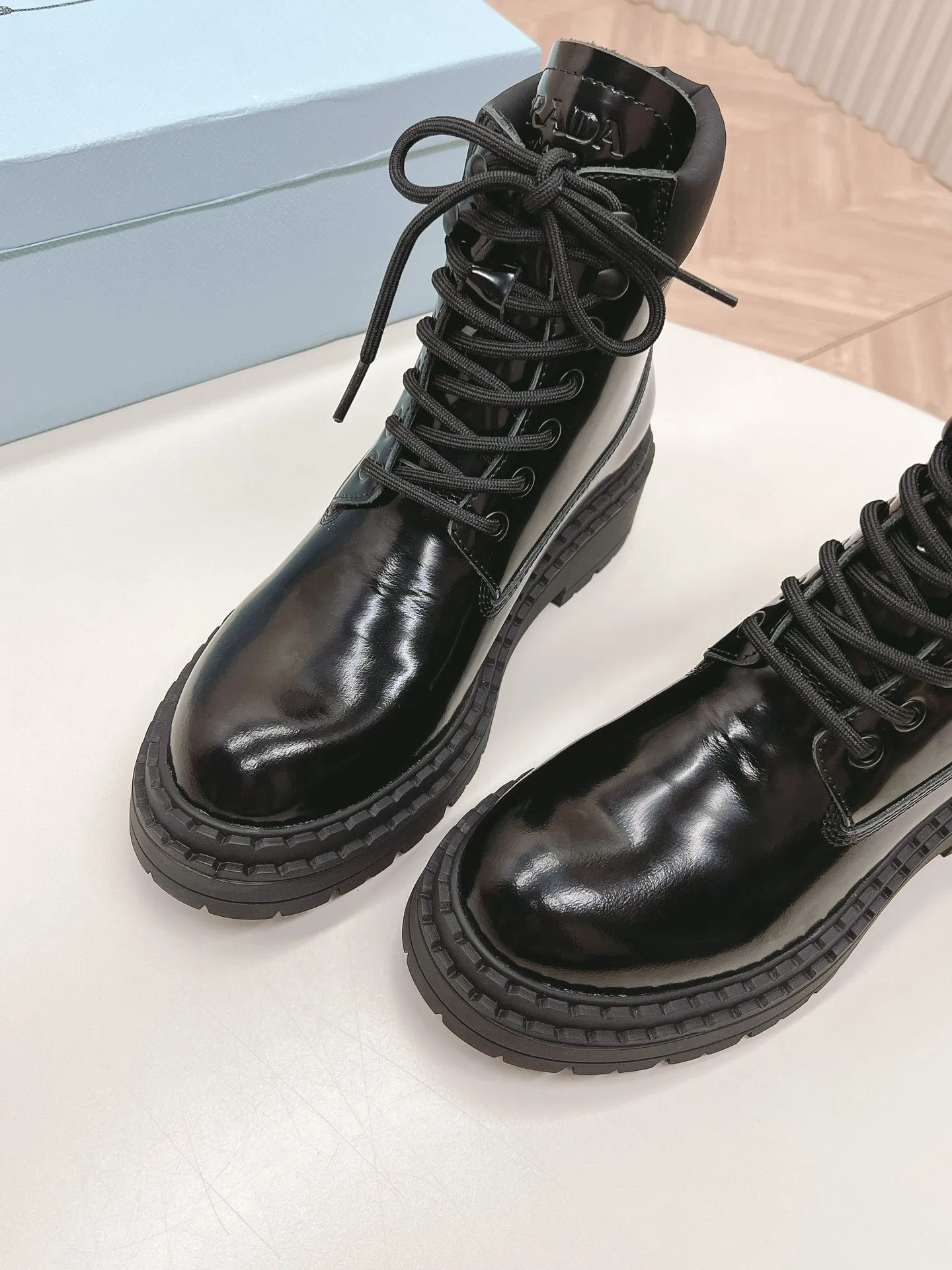 PRA LACE-UP BOOTS GLOSSY BLACK CALFSKIN