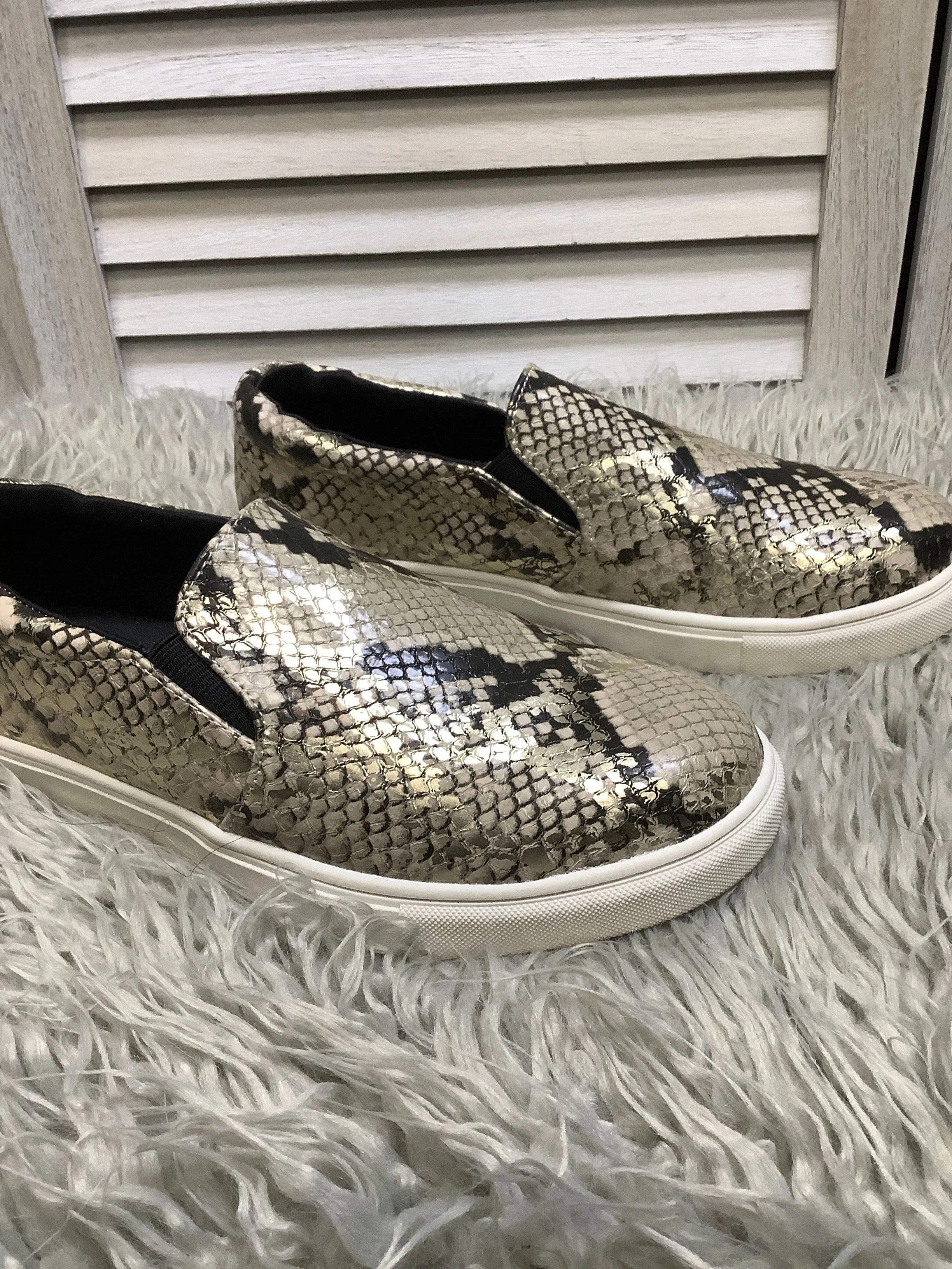 Snakeskin Print Shoes Flats Torrid, Size 7.5