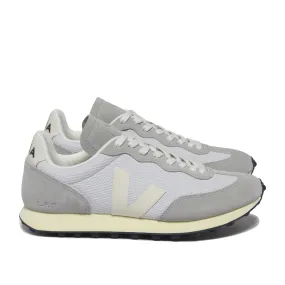 Veja - Rio Branco Alveomesh Trainers in Light Grey/Pierre