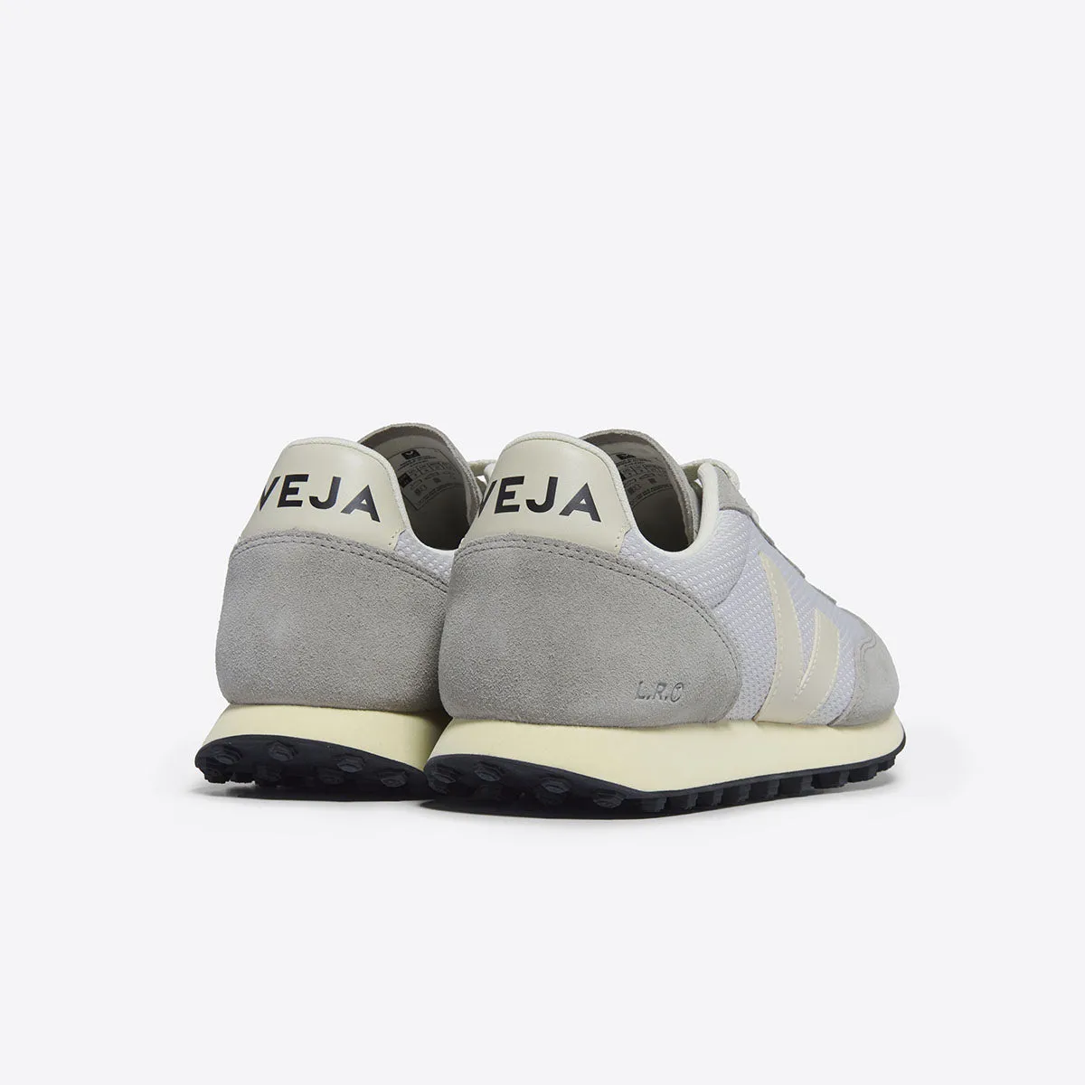 Veja - Rio Branco Alveomesh Trainers in Light Grey/Pierre